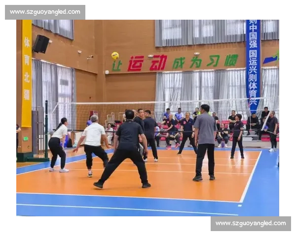 激烈对抗的排球赛场上团队协作与技巧的精彩比拼 激烈对抗的排球赛场上团队协作与技巧的精彩比拼